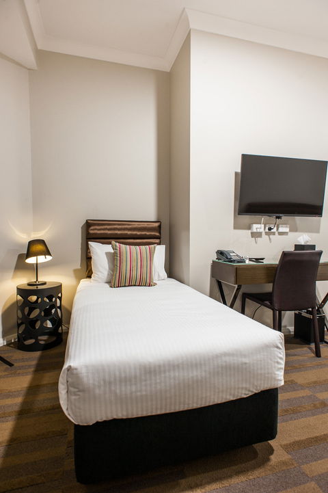 57 Hotel - Accommodation Daintree 1