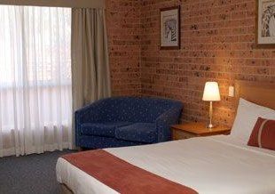Akuna Motor Inn - Accommodation Daintree 0