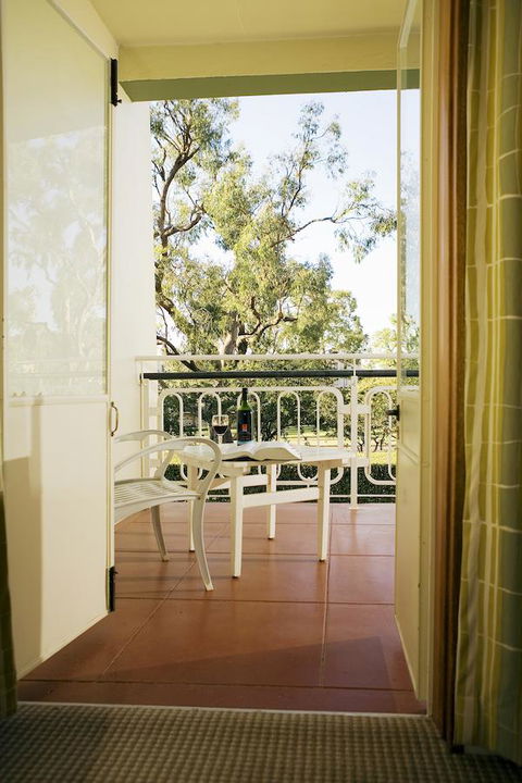 University House - ANU - Accommodation Daintree 16