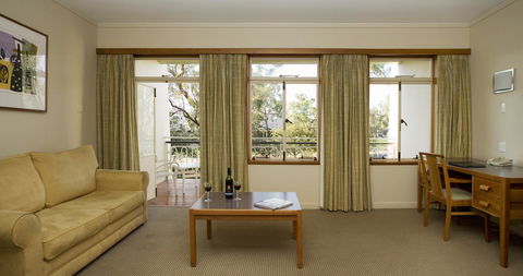 University House - ANU - Accommodation Daintree 4