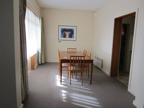University House - ANU - Accommodation Daintree 37