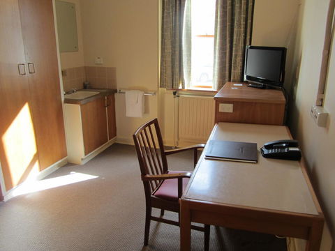 University House - ANU - Accommodation Daintree 44
