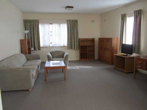 University House - ANU - Accommodation Daintree 39