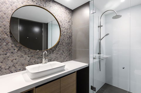 Vibe Hotel Canberra - Accommodation Daintree 25