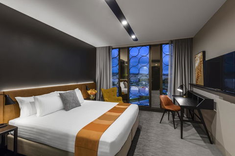Vibe Hotel Canberra - Accommodation Daintree 21