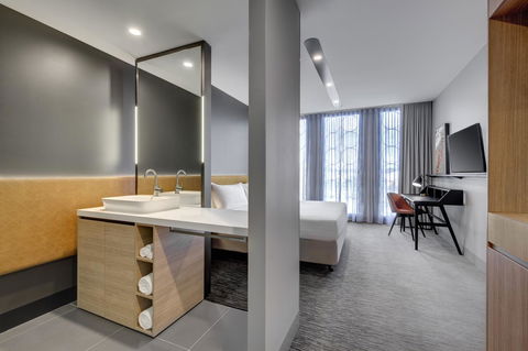 Vibe Hotel Canberra - Accommodation Daintree 43