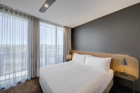 Vibe Hotel Canberra - Accommodation Daintree 36