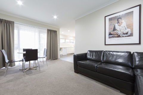 Forrest Hotel & Apartments - Accommodation Daintree 39