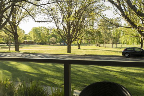Forrest Hotel & Apartments - Accommodation Daintree 5