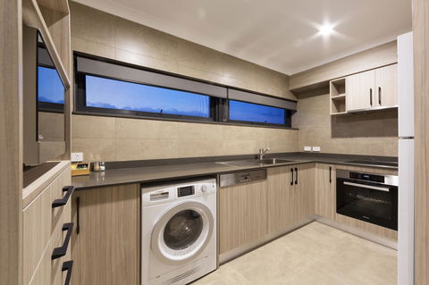 Forrest Hotel & Apartments - Accommodation Daintree 19