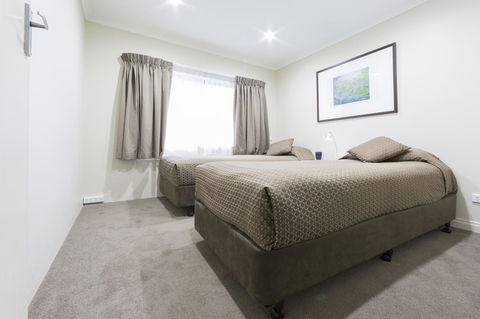 Forrest Hotel & Apartments - Accommodation Daintree 15