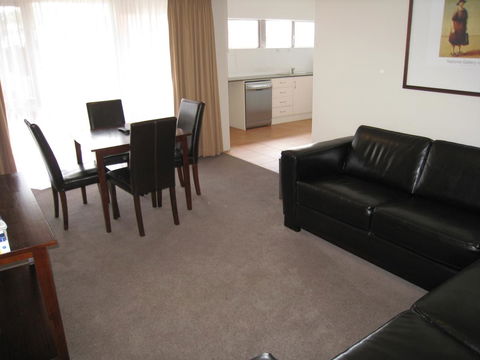 Forrest Hotel & Apartments - Accommodation Daintree 14