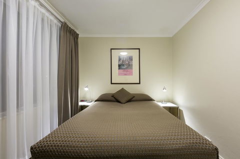 Forrest Hotel & Apartments - Accommodation Daintree 17