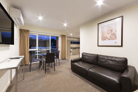 Forrest Hotel & Apartments - Accommodation Daintree 13
