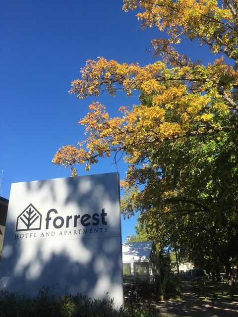 Forrest Hotel & Apartments - Accommodation Daintree 9