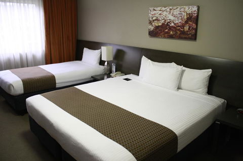 Pavilion On Northbourne - Accommodation Daintree 38