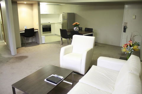 Pavilion On Northbourne - Accommodation Daintree 14