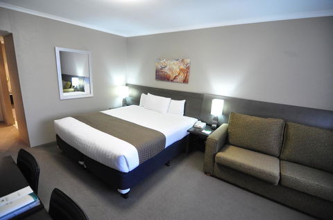 Pavilion On Northbourne - Accommodation Daintree 19