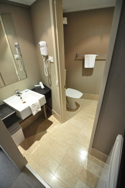 Pavilion On Northbourne - Accommodation Daintree 20