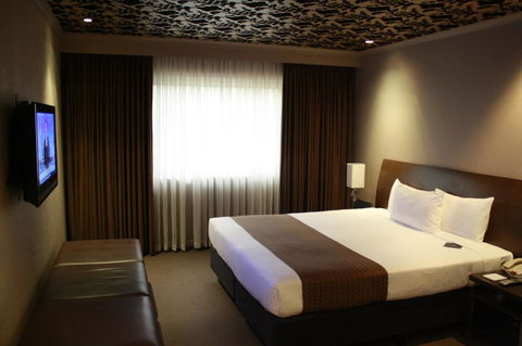 Pavilion On Northbourne - Accommodation Daintree 34