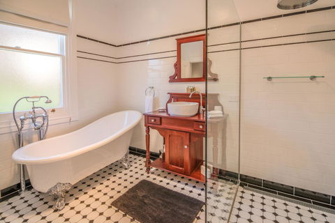 De Russie Boutique Hotel - Accommodation Daintree 2