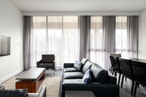 Knightsbridge Canberra - Accommodation Daintree 13