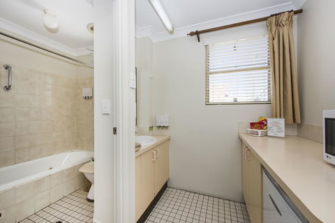 Soldiers Motel - Accommodation Daintree 7