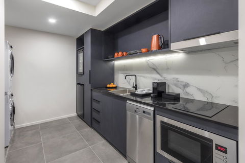 Deco Hotel Canberra - Accommodation Daintree 8
