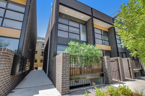 Accommodate Canberra - Parbery - Accommodation Daintree 4