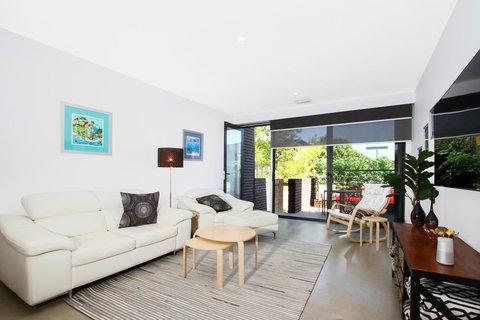Accommodate Canberra - Parbery - Accommodation Daintree 1