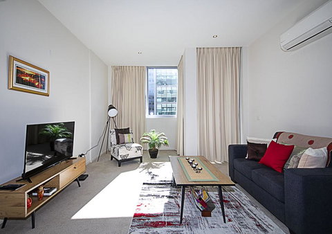Spacious 1BR Stylish New Acton Apartment +Parking - Accommodation Daintree 2