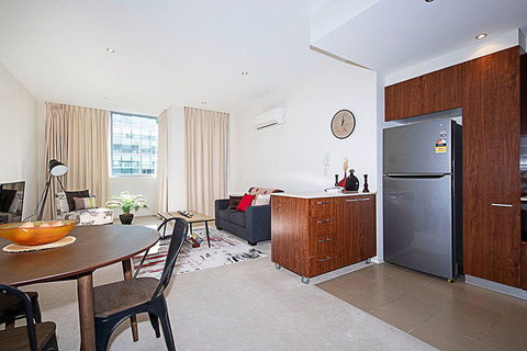 Spacious 1BR Stylish New Acton Apartment +Parking - Accommodation Daintree 5