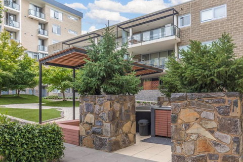 Spacious 1BR Stylish New Acton Apartment +Parking - Accommodation Daintree 22