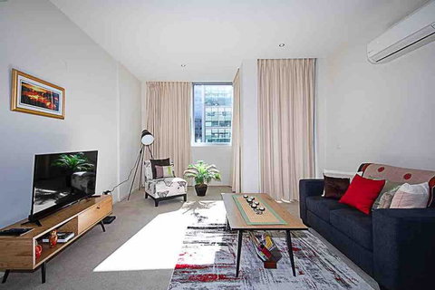Spacious 1BR Stylish New Acton Apartment +Parking - Accommodation Daintree 20