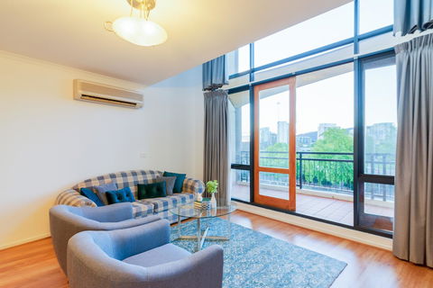 ALLARA CANBERRA - Accommodation Daintree 0