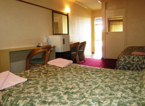 Canberra Lyneham Motor Inn - Accommodation Daintree 10