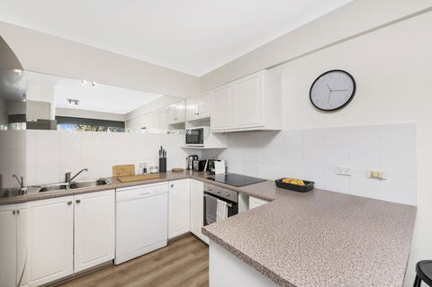 Accommodate Canberra - The Summit - Accommodation Daintree 13