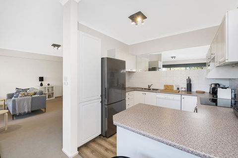 Accommodate Canberra - The Summit - Accommodation Daintree 14