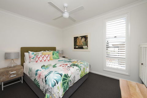 Mollymook Beachfront Penthouse 9 - Accommodation Daintree 2