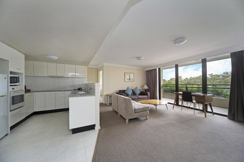 BreakFree Capital Tower Apartments - Accommodation Daintree 24