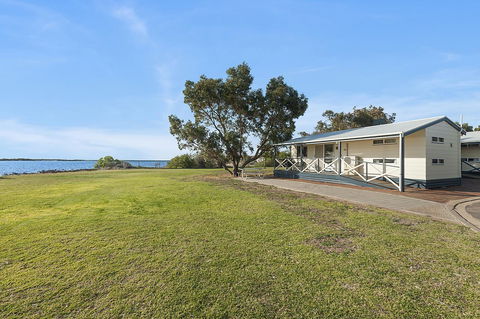 Port Broughton Tourist Park - Accommodation Daintree 32