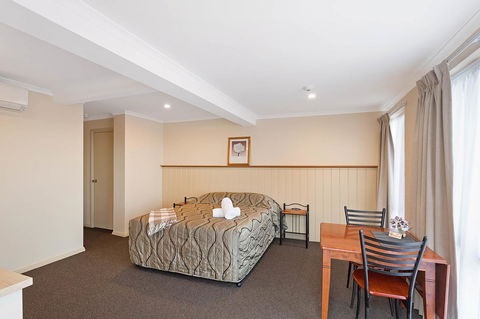 Heritage House Motel & Units - Accommodation Daintree 3