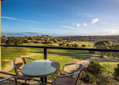 McCracken Country Club - Accommodation Daintree 14