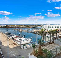 Port Adelaide Executive Waterfront Apartment - Accommodation Daintree