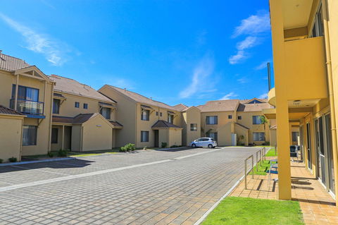 Marina Hotel - Accommodation Daintree 34