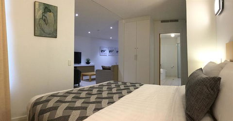 Wallaroo Marina Waterfront Luxe Apartment - Accommodation Daintree 12
