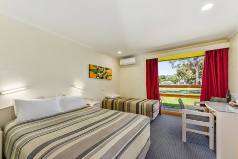 William Macintosh Motor Lodge - Accommodation Daintree 14