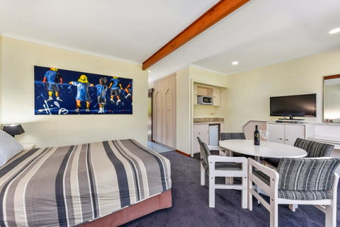 William Macintosh Motor Lodge - Accommodation Daintree 19