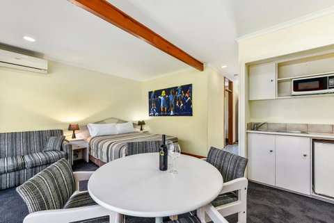 William Macintosh Motor Lodge - Accommodation Daintree 18