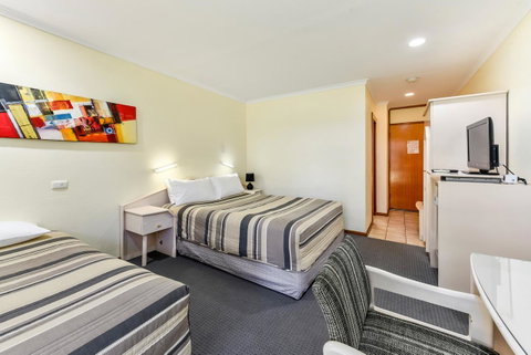 William Macintosh Motor Lodge - Accommodation Daintree 10
